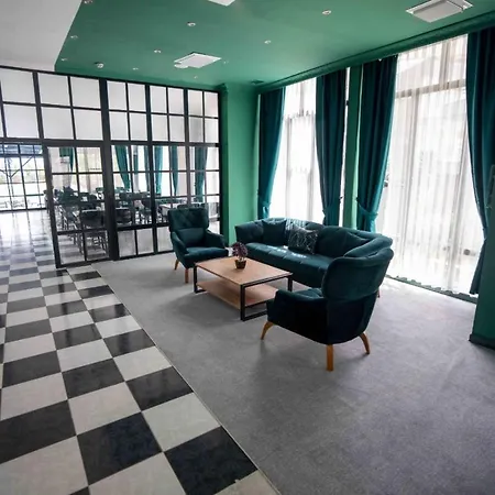 Отель De Marede Family 4*